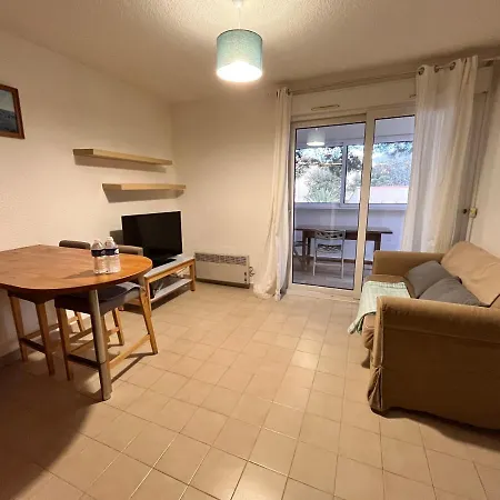 Lägenhet Familial Avec Parking Et Balcon En Centre-ville De Calvi