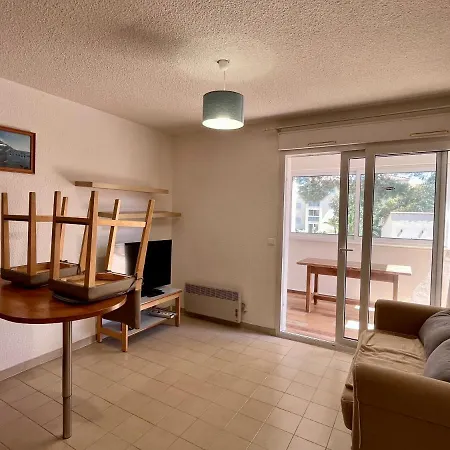 Familial Avec Parking Et Balcon En Centre-ville De Calvi *
